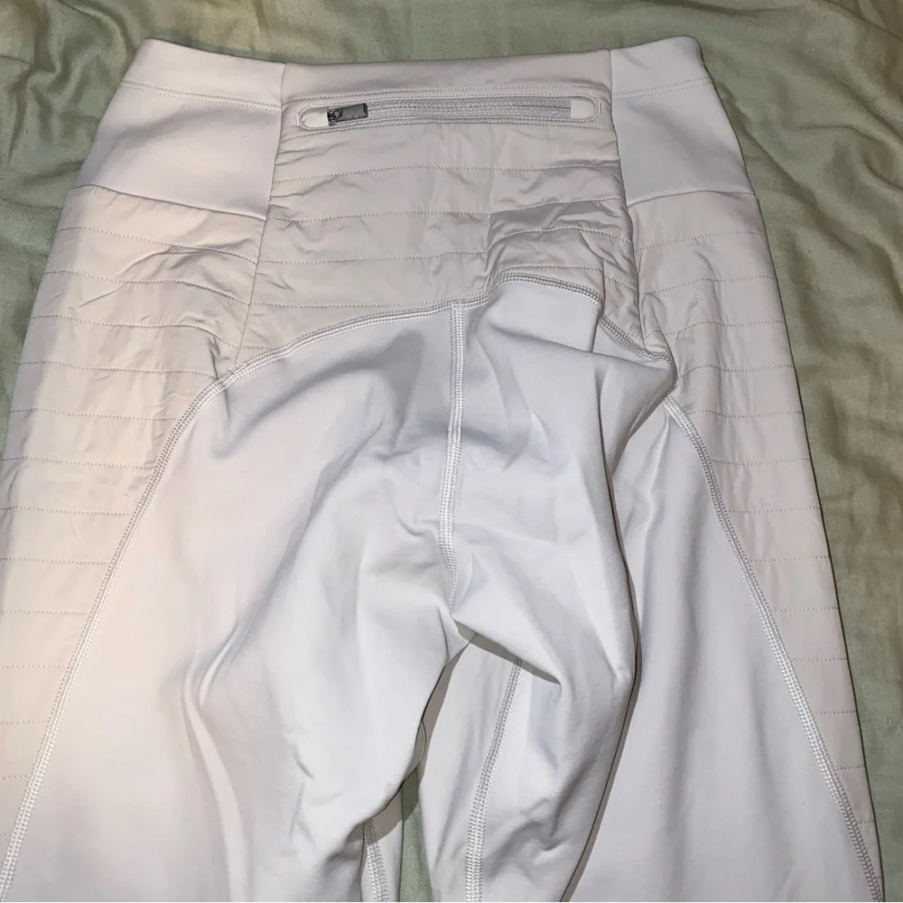 ATHLETA PEAK HYBRID FLEECE TIGHT WITH QUILTED PANELING SUPER SOFT ATHLETIC WEAR - Picture 12 of 14